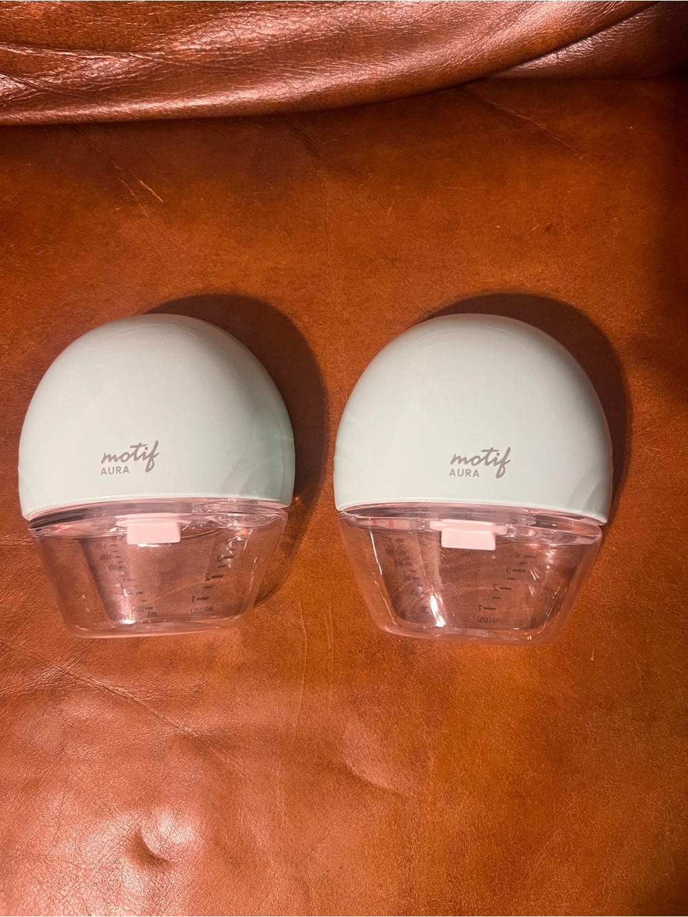 Motif Aura Glow Breast Pumps Travel Set